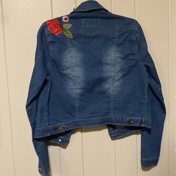 Jean jacket - Picture 2 of 4